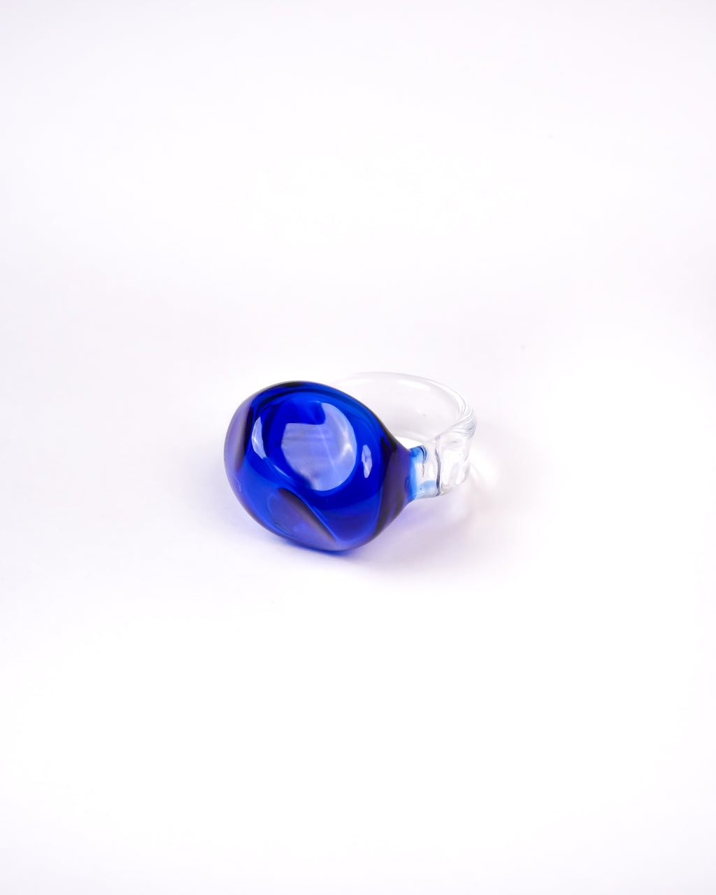 Handmade borosilicate glass amorphous ring in blue by AIROKAD STUDIO. 