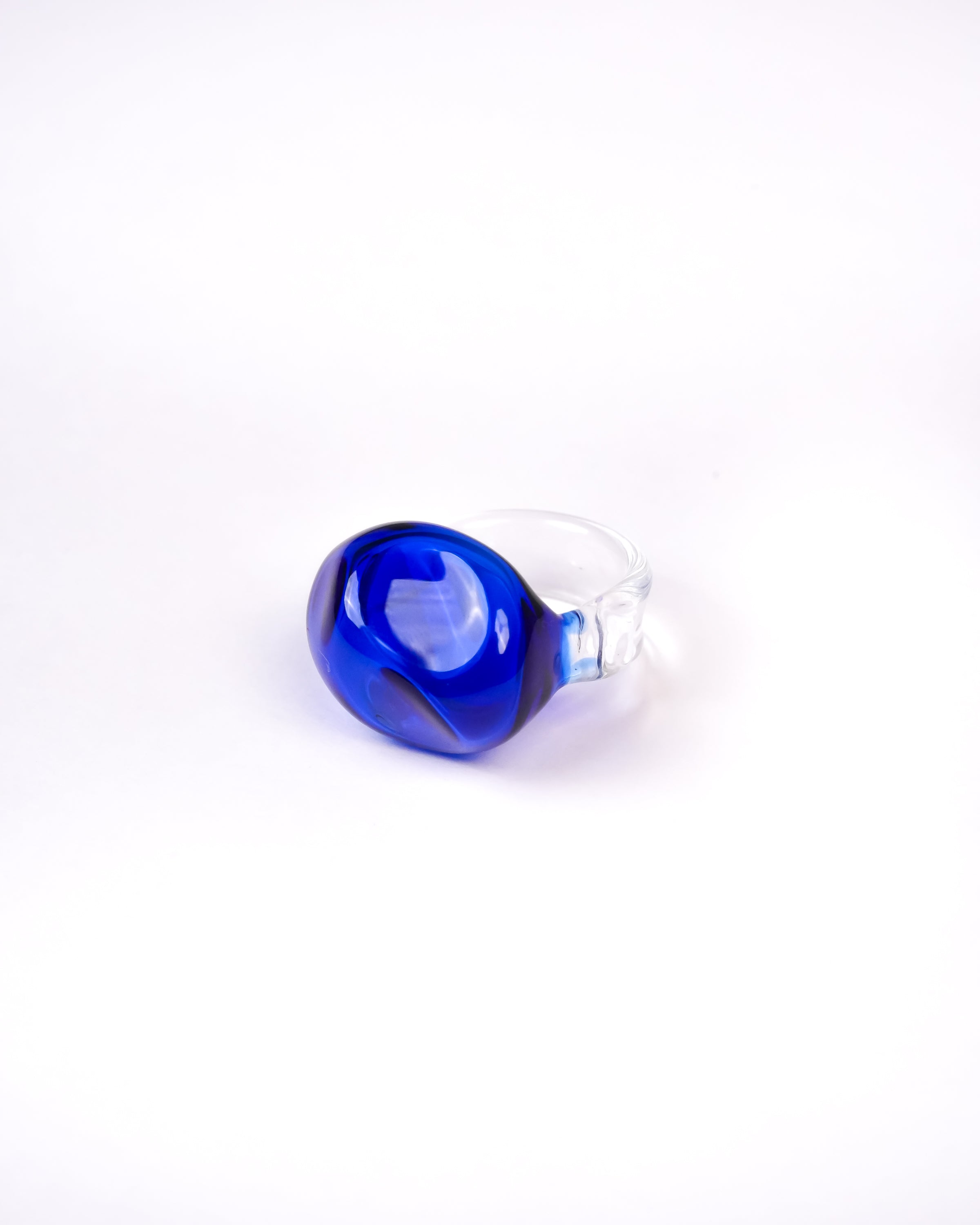 Handmade borosilicate glass amorphous ring in blue by AIROKAD STUDIO. 